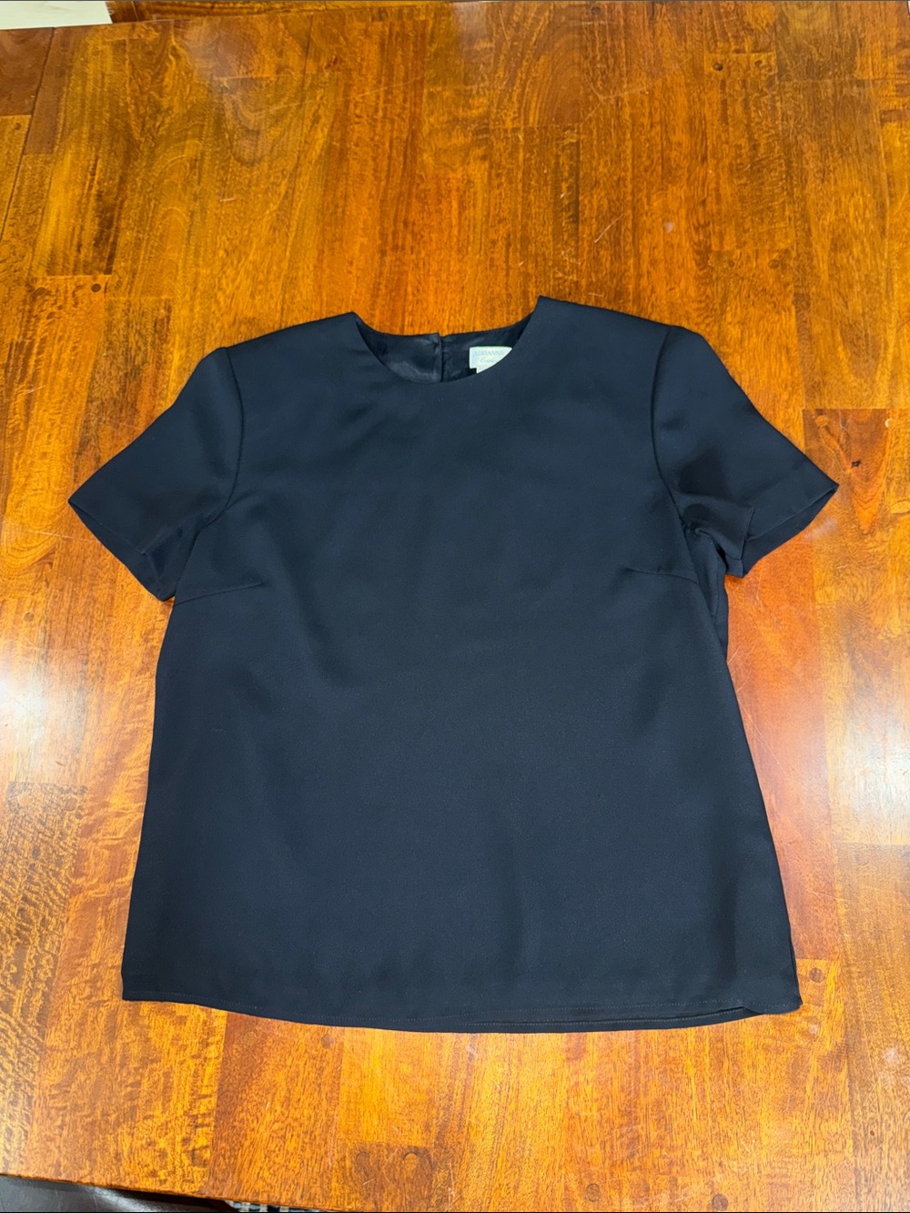 Adrianna Papell Evening Wear Classic Short-Sleeve Black Top w/ Shoulder Padding